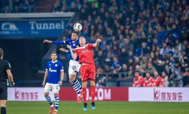  卡尔斯鲁厄主场气势如虹，德甲弱旅爆冷掀翻强敌