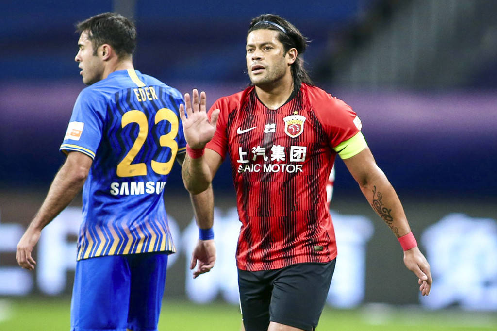  萨索洛进攻多点开花，五球盛宴血洗克罗托内