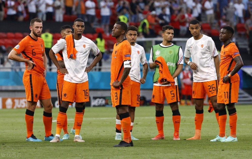  布伦瑞克防守漏洞百出，德甲垫底球队急需调整策略